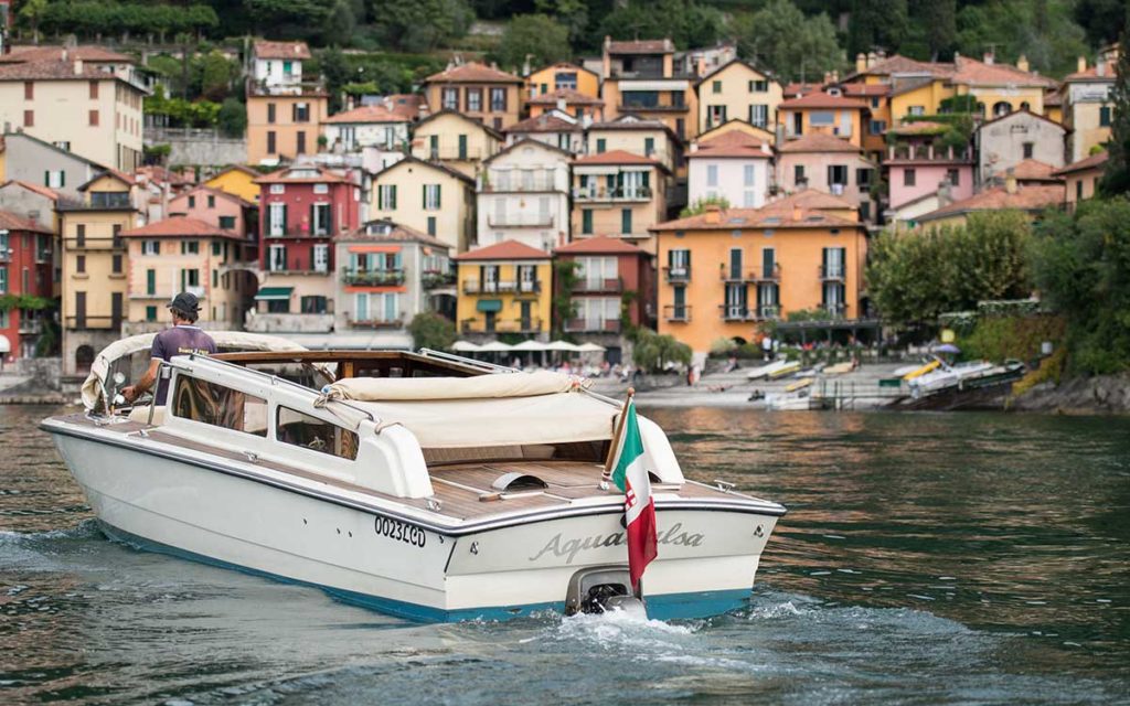 Boat in Varenna: water taxi service and boat rental