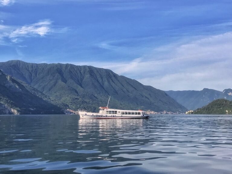 Boats and hydrofoil in Bellagio Lake Como Bellagio Travel Guide